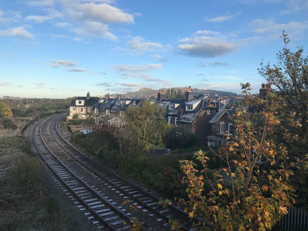 Platform 13 Railway Cottage Conwy Exterior photo
